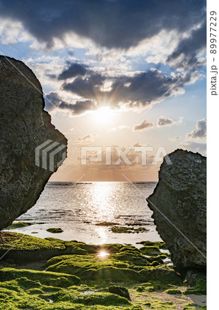 沖縄の海 89977229