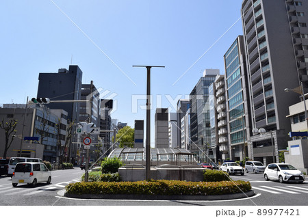 大阪市 長堀通(長堀橋駅前) 89977421