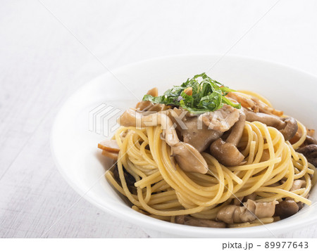 きのこのパスタ 89977643