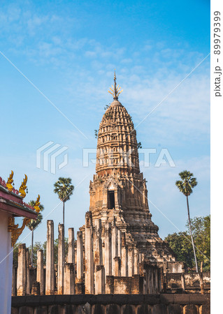 Wat Phra Sri Rattana Mahathat Rajaworaviharn temple and buddha in Si Satchanalai historical park 89979399