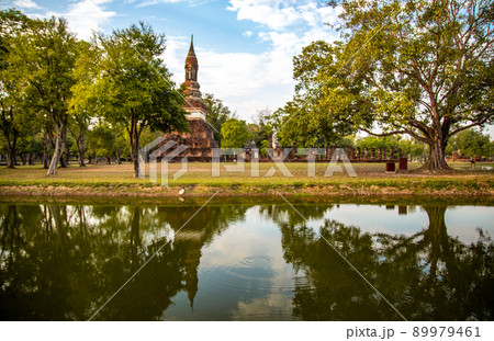 Wat Traphang Ngoen temple and buddha in Sukhothai historical park, Thailand Wat Traphang Ngoen temple and buddha in Sukhothai historical park, Thailand 89979461