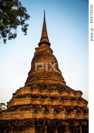 Wat Mahathat buddha and temple in Sukhothai Historical Park Wat Mahathat buddha and temple in Sukhothai Historical Park 89979500
