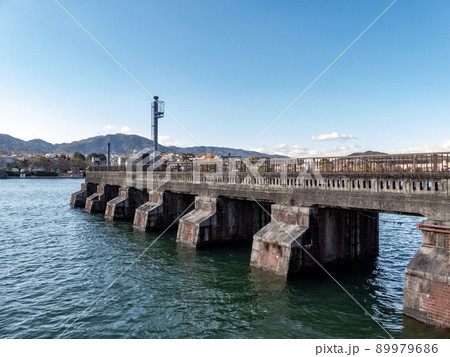 滋賀県大津市　琵琶湖の水の出口　南郷洗堰遺構 89979686