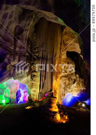 Tham Pha Nang Khoi cave in Phraeprovince, Thailand Tham Pha Nang Khoi cave in Phraeprovince, Thailand 89979700