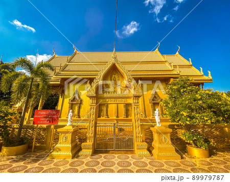 Wat Phra Prang Muni in Sing Buri province, Thailand Wat Phra Prang Muni in Sing Buri province, Thailand 89979787