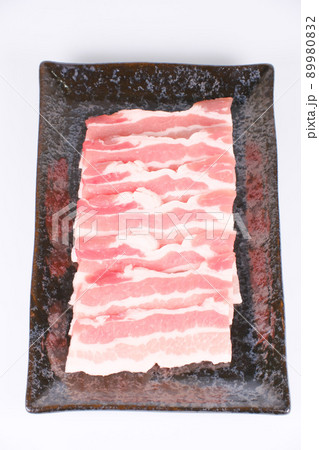 豚肉 カルビ 一人前 黒皿 豚肉 カルビ 一人前 黒皿 89980832
