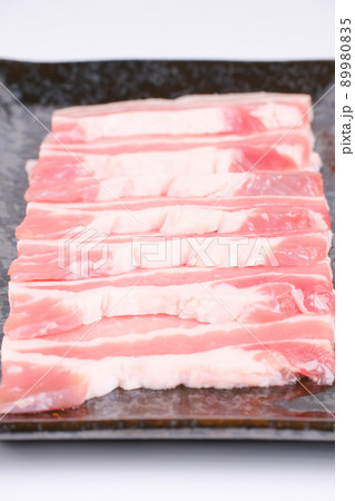 豚肉 カルビ 一人前 黒皿 豚肉 カルビ 一人前 黒皿 89980835