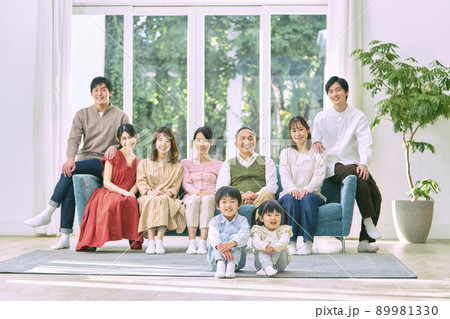 敬老の日　家族写真 89981330