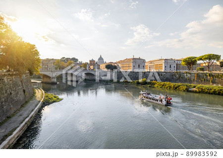 Landscape of Tiber river with boat at sunny morning in Rome Landscape of Tiber river with boat at sunny morning in Rome 89983592