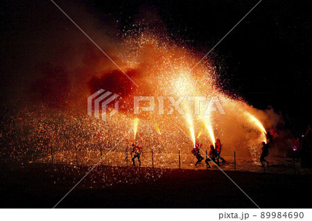 豊橋祇園祭tの手筒花火 89984690