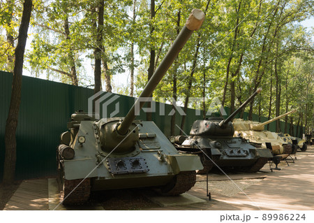 ソ連軍SU-100駆逐戦車 89986224