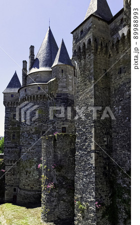 Medieval castle in the town of Vitre, France 89988993