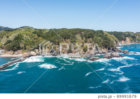 空撮「岩手県」宮古市崎鍬ヶ崎沖から大沢海岸を望む 89991679