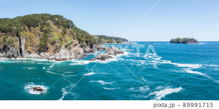 空撮「岩手県」宮古市崎鍬ヶ崎沖から大沢海岸を望む 89991715
