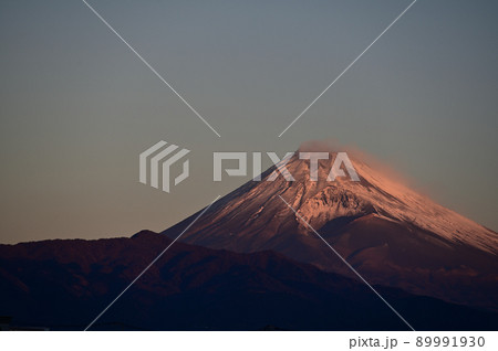 朝焼けの富士山 朝焼けの富士山 89991930