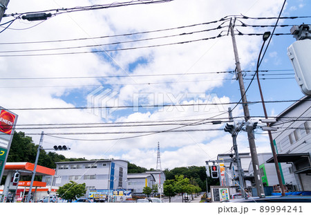 多摩境通り　コストコの対面　多摩境駅の東口　京王相模原線　春の青空　東京都町田市 89994241