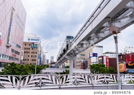 北九州の小倉駅のモノレール 89994878