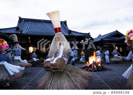 かんこ踊り 盆踊り 念仏踊り 豊年踊り お盆の行事祭り 無形民族文化財 盆供養 かんこ踊り 盆踊り 念仏踊り 豊年踊り お盆の行事祭り 無形民族文化財 盆供養 89998196