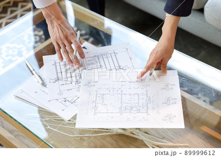 会議　ビジネスシーン 89999612