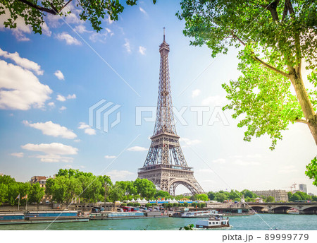 eiffel tour over Seine river 89999779