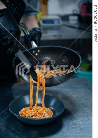 Chef Seafood Pasta with mussels with basil and tomato Chef Seafood Pasta with mussels with basil and tomato 90002053
