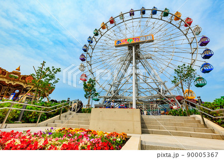 東京 荒川区 リニューアルした あらかわ遊園 のりもの広場の観覧車 東京 荒川区 リニューアルした あらかわ遊園 のりもの広場の観覧車 90005367