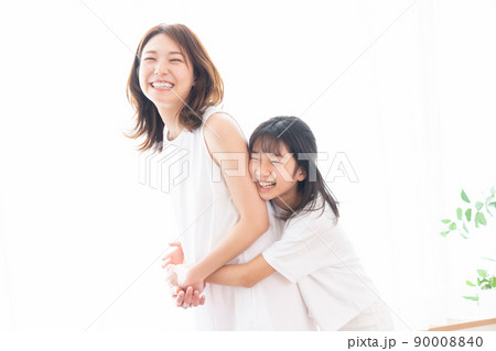 笑顔の親子 90008840