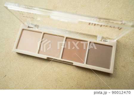 イエベ アイシャドウパレット イエベ アイシャドウパレット 90012470