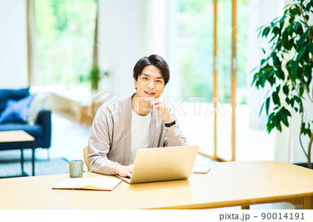 男性　若い　 90014191