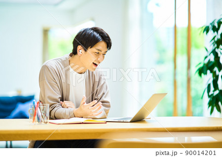 男性　若い　 90014201