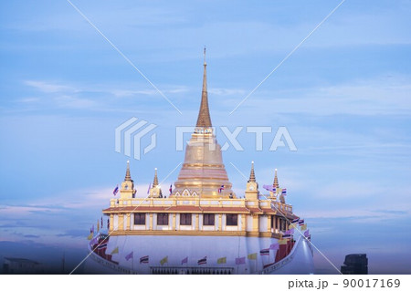 バンコク都内の寺院「ワット・サケット（黄金の丘）」 90017169