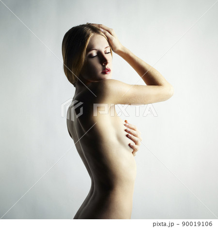 Fashion photo of a beautiful nude woman Fashion photo of a beautiful nude woman 90019106