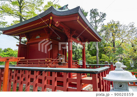 【神奈川県】鶴岡八幡宮の境内にある旗上弁財天社の社殿 【神奈川県】鶴岡八幡宮の境内にある旗上弁財天社の社殿 90020359