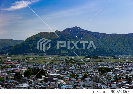越前大野市　天空の城　越前大野城天守からの絶景　百名山荒島岳 90020868