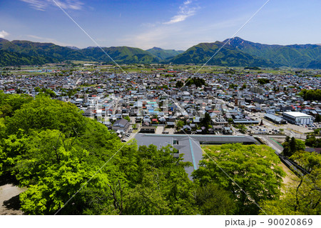 越前大野市　天空の城　越前大野城天守からの絶景　百名山荒島岳 90020869