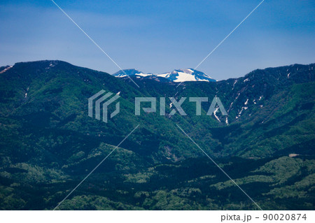 越前大野市 天空の城 犬山から越前大野城越しの白山遠景 越前大野市 天空の城 犬山から越前大野城越しの白山遠景 90020874