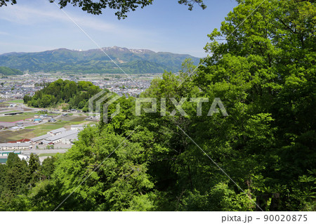 越前大野市　天空の城　犬山から越前大野城の絶景　背後には白山 90020875