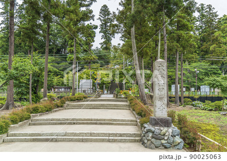 円覚寺の参道【神奈川県・鎌倉市】 円覚寺の参道【神奈川県・鎌倉市】 90025063