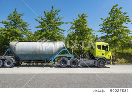 自動車 トレーラー トラック 90027882