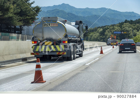 自動車 トラック 道路 90027884