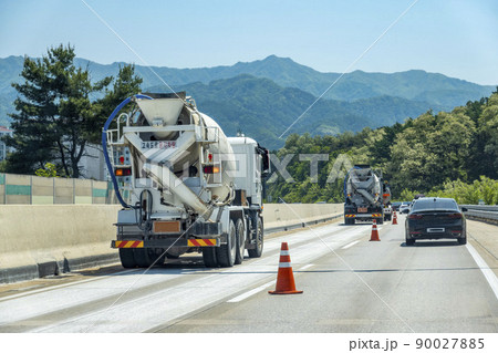 自動車 トラック 道路 90027885