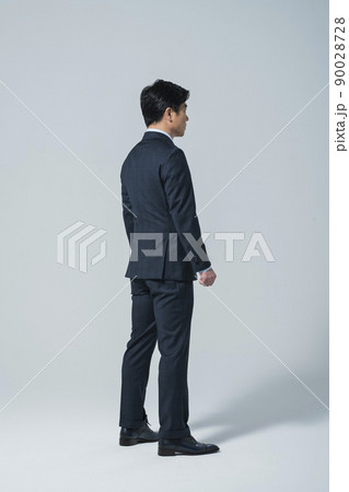 60代ビジネスマン 全身 60代ビジネスマン 全身 90028728