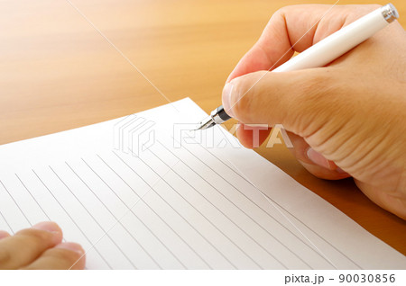 手紙を書く 便箋と万年筆 90030856