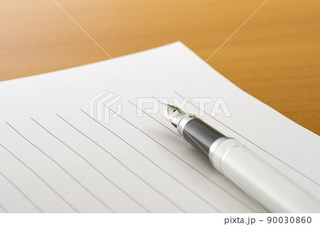 手紙を書く 便箋と万年筆 90030860
