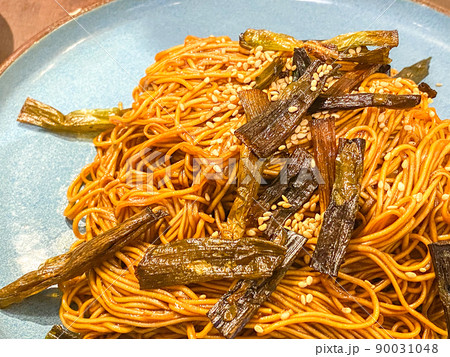 中国上海料理・葱油拌麺(ねぎ油まぜそば) 中国上海料理・葱油拌麺(ねぎ油まぜそば) 90031048