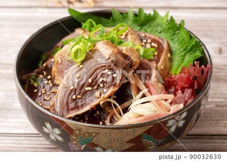 カツオのタタキ丼 90032630