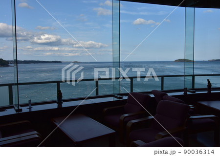 南三陸　気仙沼　神割崎　さんさん商店街　ホテル観洋　ウミネコ　海猫　海　三陸　津波　防波堤　復興　 90036314