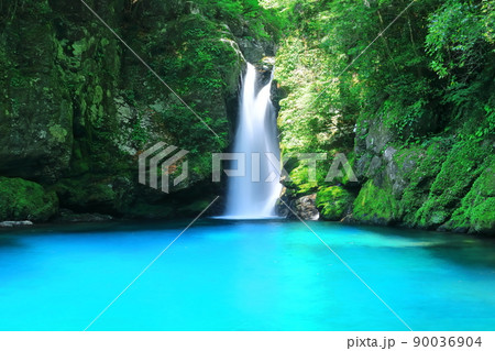 【高知県】にこ淵の仁淀ブルー 【高知県】にこ淵の仁淀ブルー 90036904