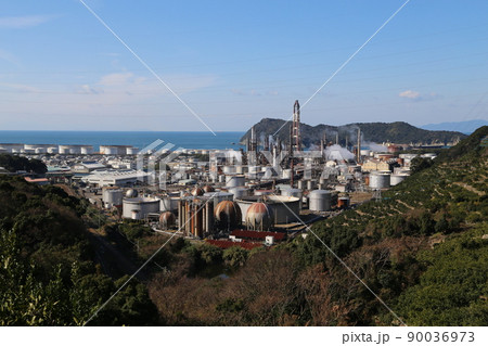 2023年10月に閉鎖されるENEOS和歌山製油所（旧 東燃ゼネラル石油） 90036973