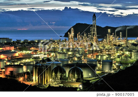 2023年10月に閉鎖されるENEOS和歌山製油所（旧 東燃ゼネラル石油） 90037005